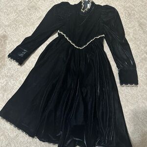 Petite Amalie Elegant Black Velvet Dress with Lace Trim